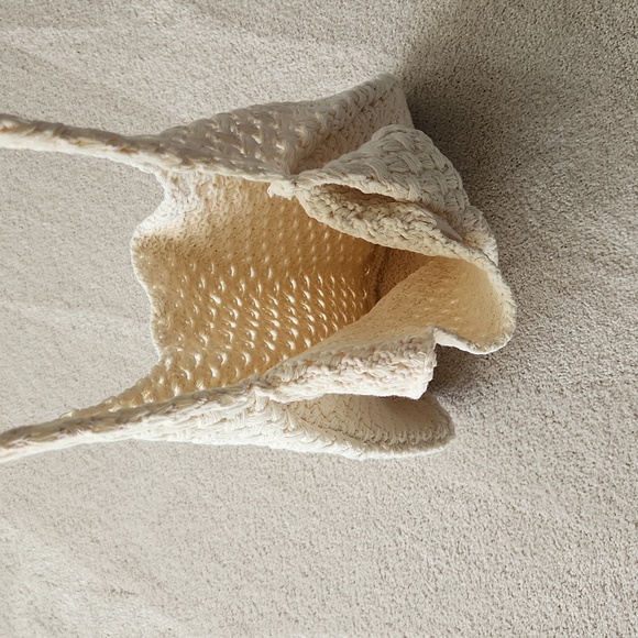 NWOT crochet beach bag - Picture 3 of 6